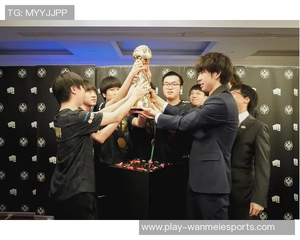 洲际赛特别报道RNG从青涩到辉煌的成长历程与背后故事实时新闻